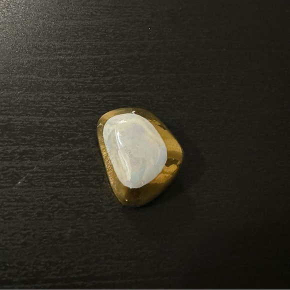 🌷$2 Bundle Add-on ~ Vintage Painted Gold Tone White Brooch Pin - Picture 12 of 12